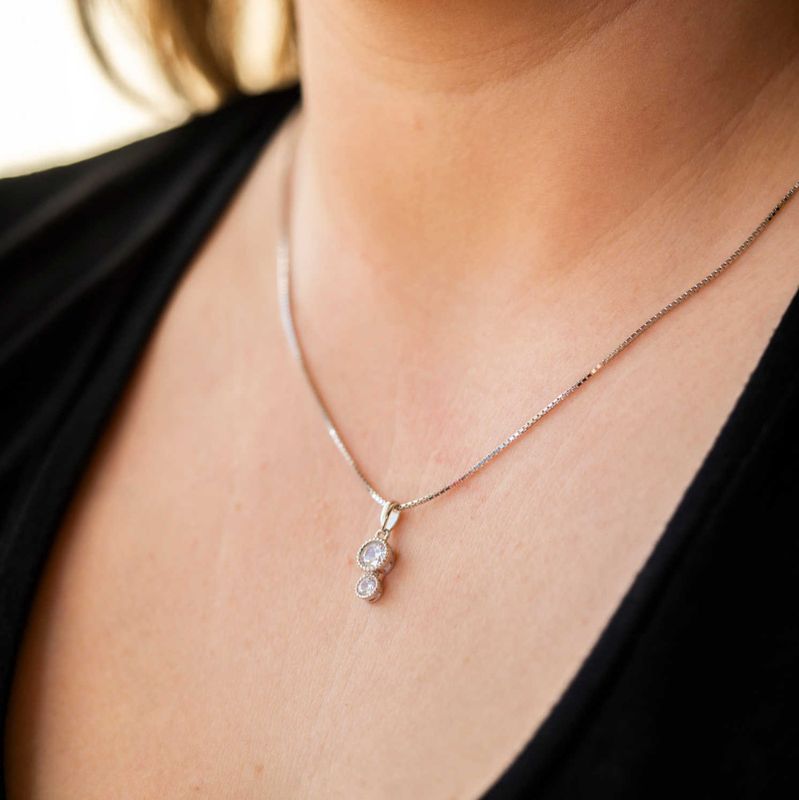 Smykke i sølv med zirkonia